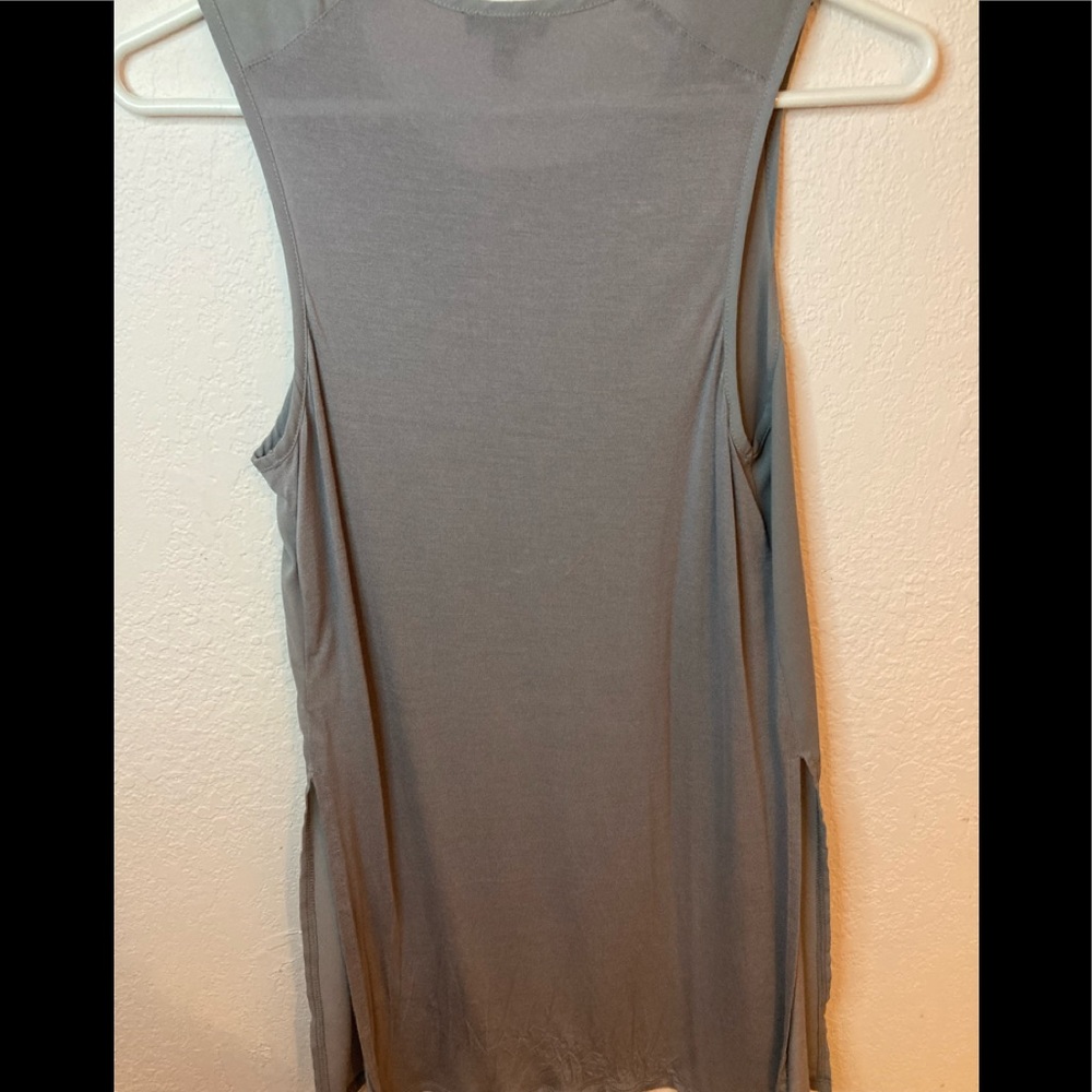 Express tunic size Small - Picture 2 of 5